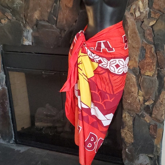 Traditional Wear Fiji - Picture 1 of 2